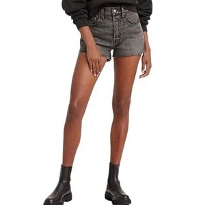 NWT Levi’s 501 High Rise Button Fly Black Wash Cut Off Shorts Sz 29